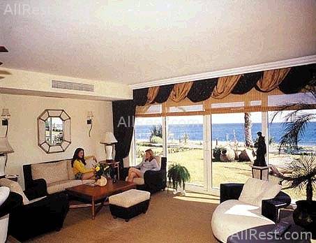 Royal Resort Hotel 14